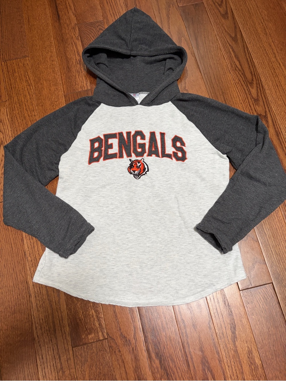 NFL Women’s Cincinnati Bengals Hooded Raglan Top - Size S